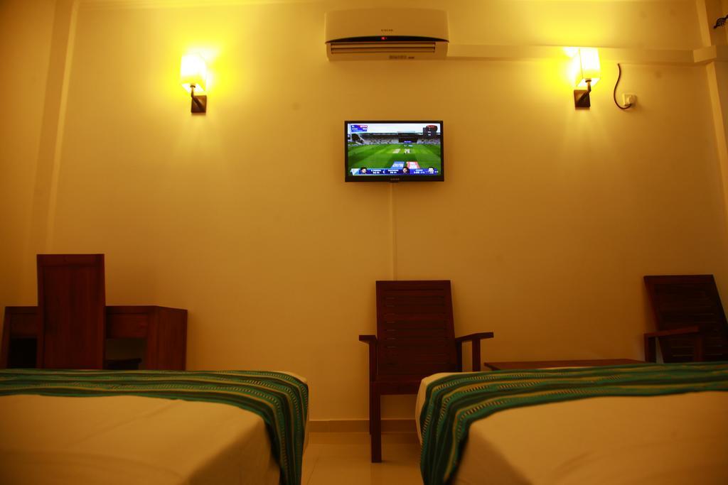Samwill Holiday Resort Kataragama Esterno foto