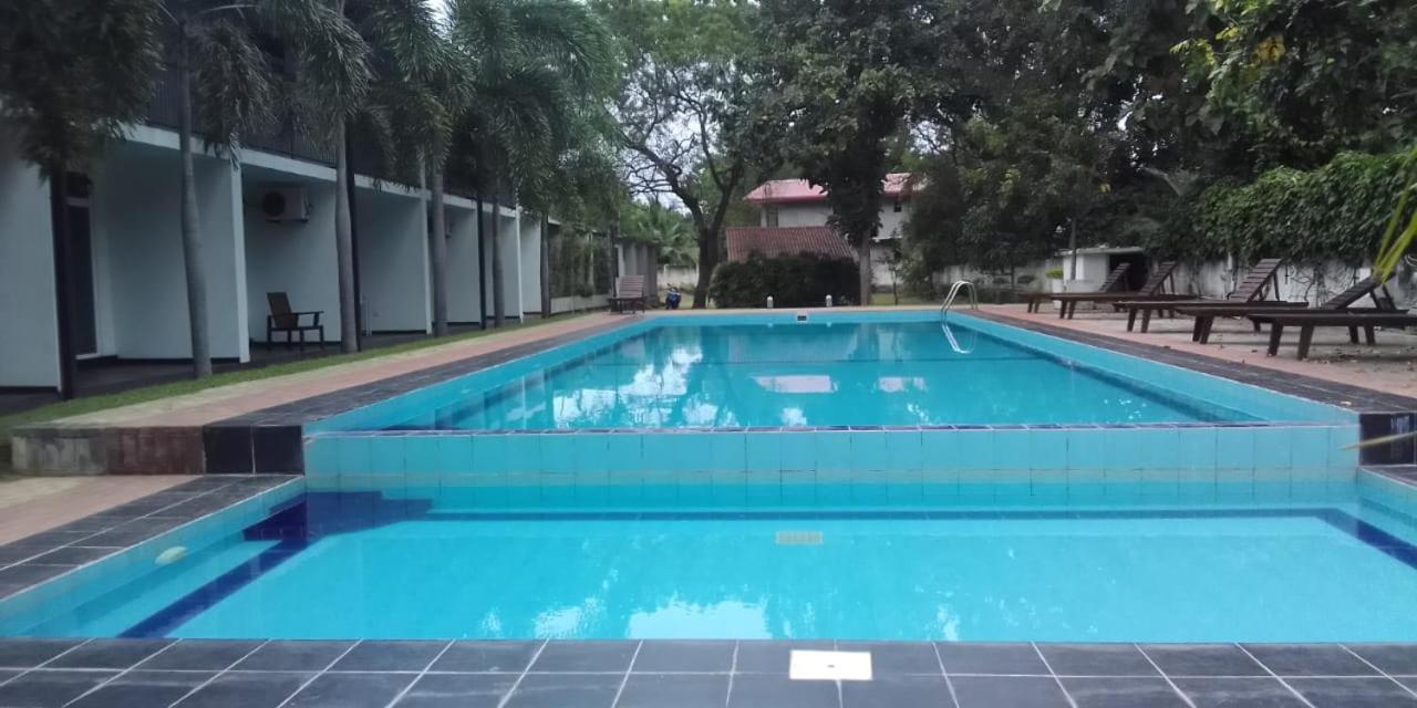 Samwill Holiday Resort Kataragama Esterno foto