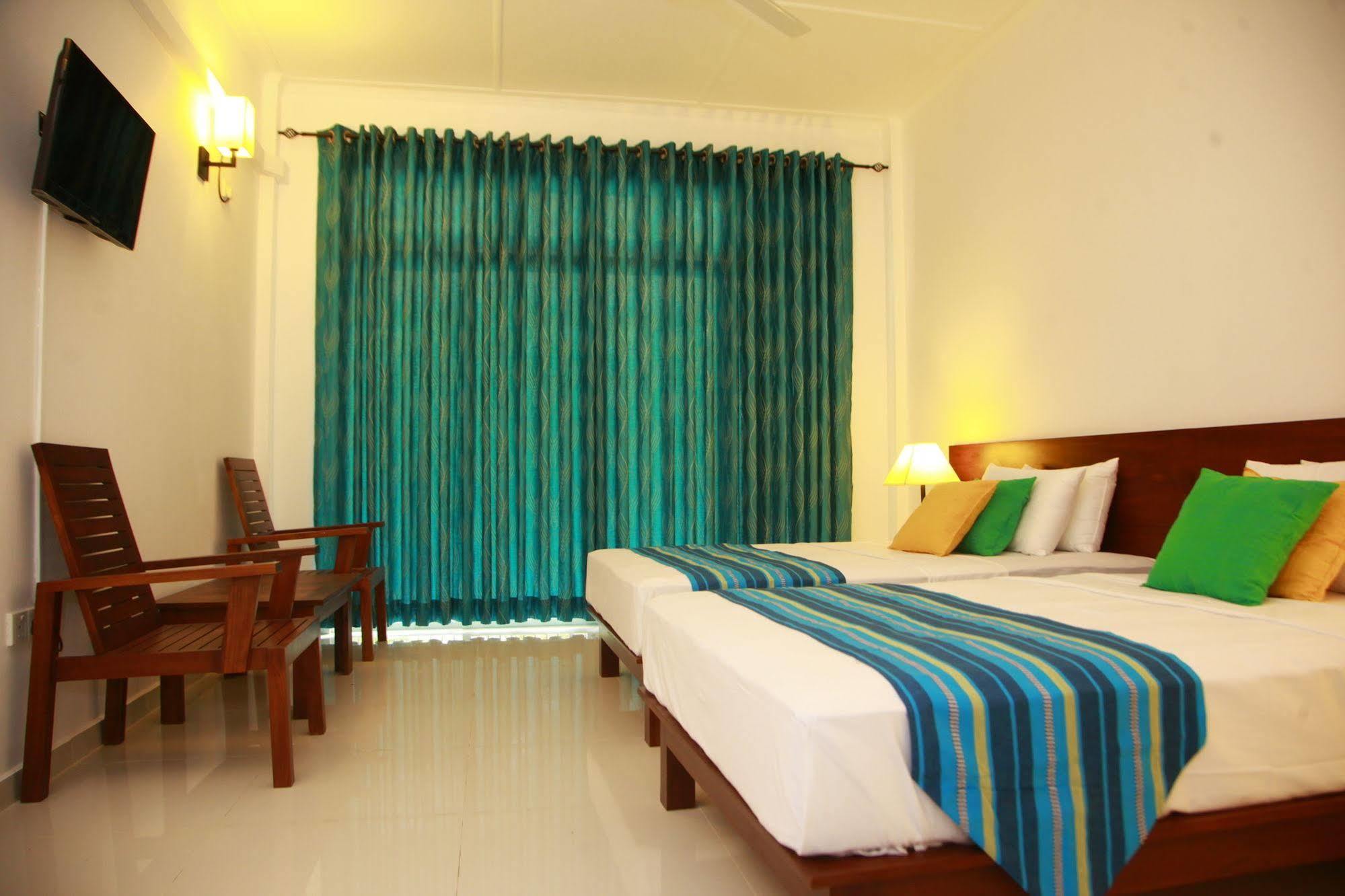 Samwill Holiday Resort Kataragama Esterno foto