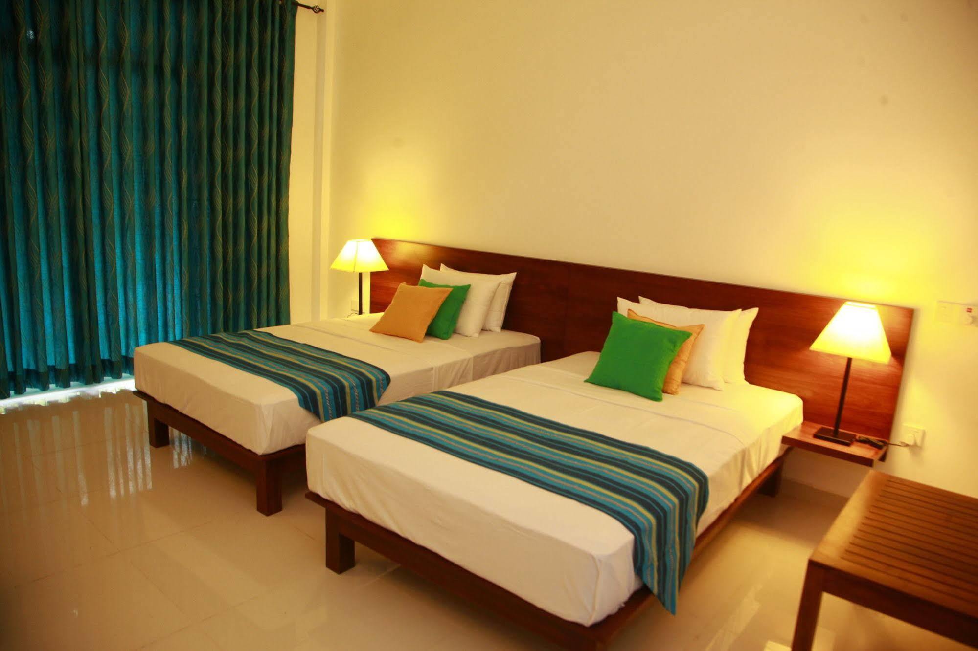 Samwill Holiday Resort Kataragama Esterno foto